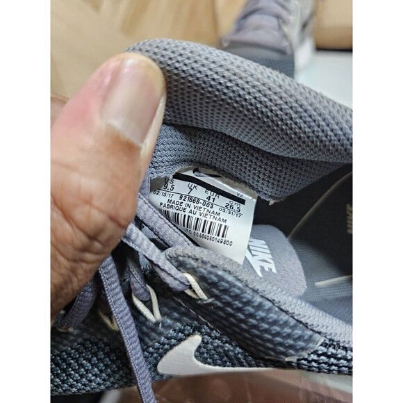 Nike Women's Tanjun Racer Running Training Gray Shoes Size 9.5.  127 - Picture 10 of 11